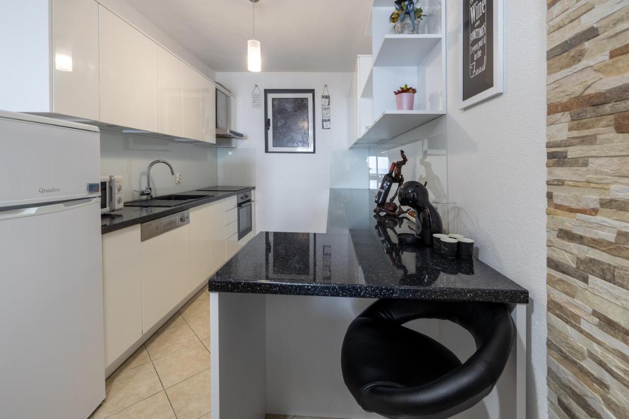 Apartment Dany - Free Beach Parking Makarska Buitenkant foto
